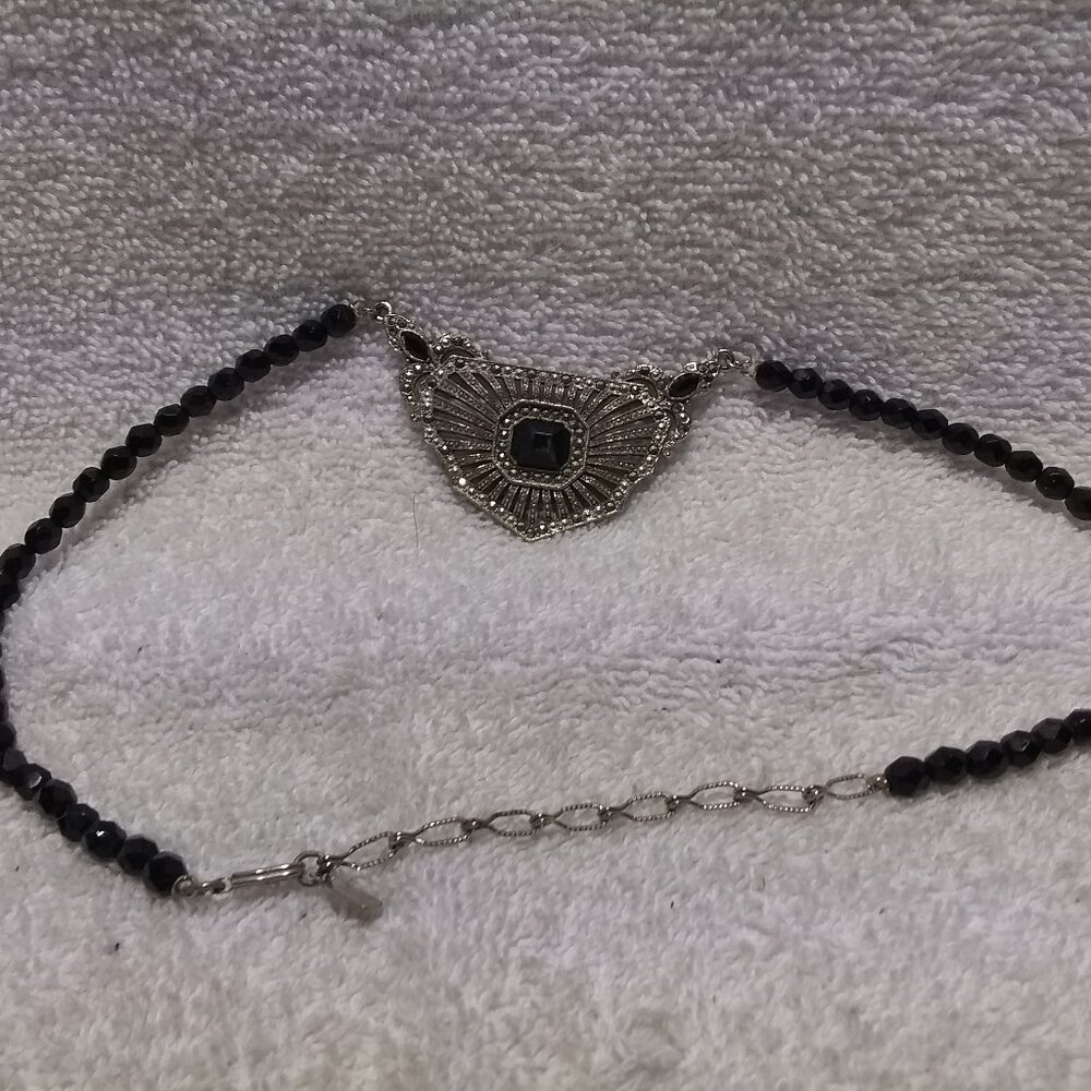 Fossil Crystals Pendant Dark Stones Center Beaded Necklace Great Condition